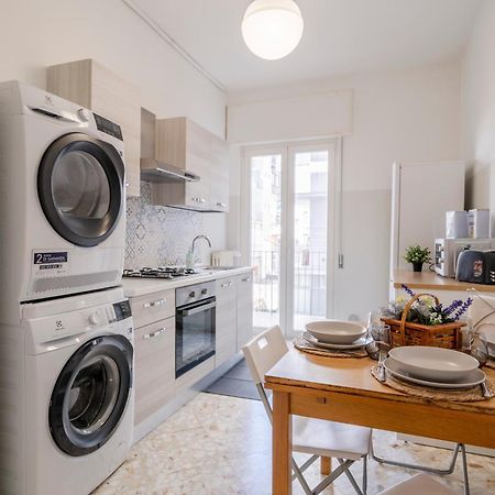 Miki'S Home - Central Rooms Bari Bagian luar foto