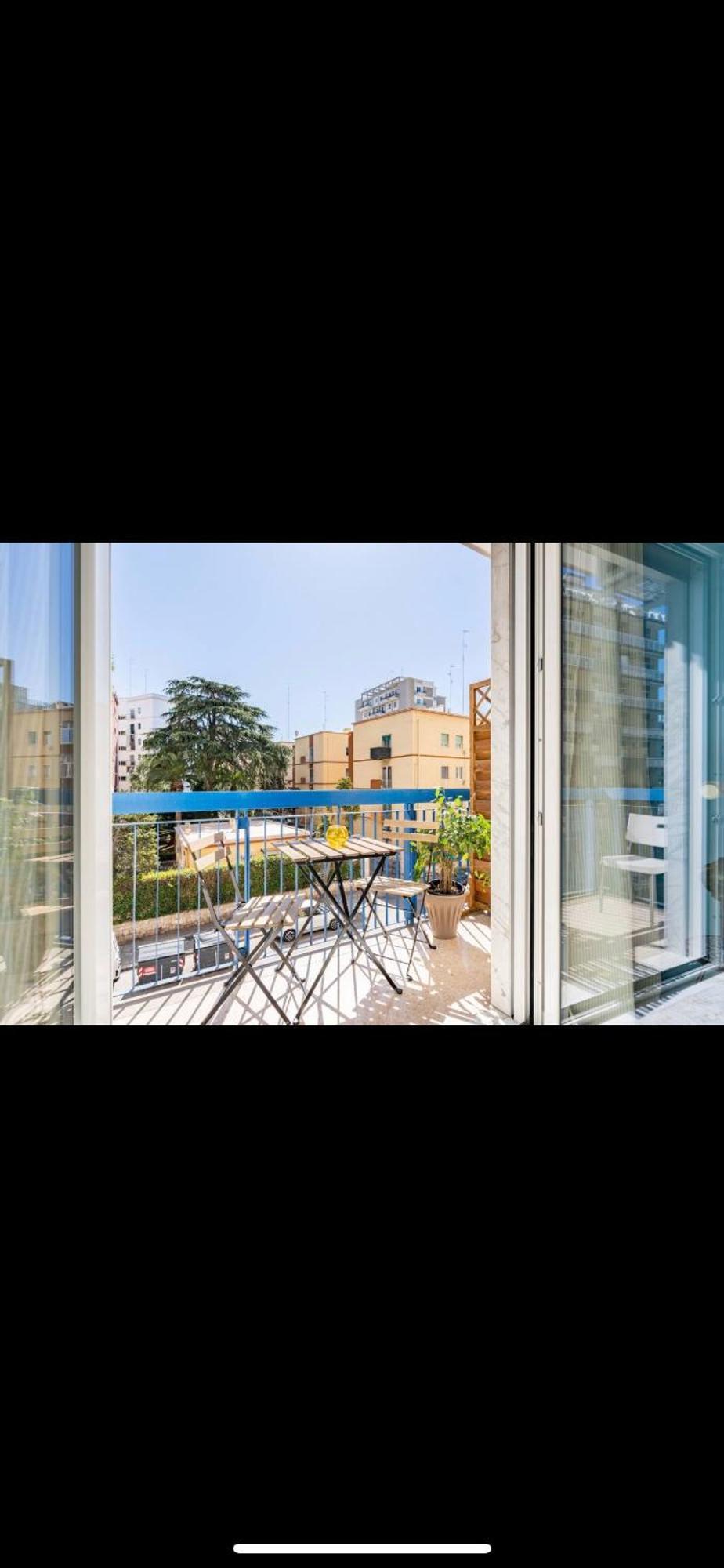 Miki'S Home - Central Rooms Bari Bagian luar foto