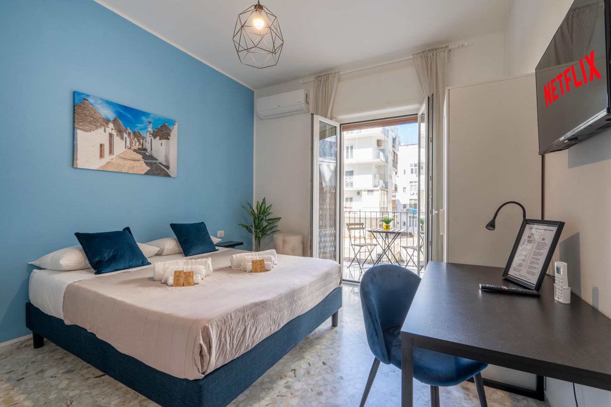 Miki'S Home - Central Rooms Bari Bagian luar foto