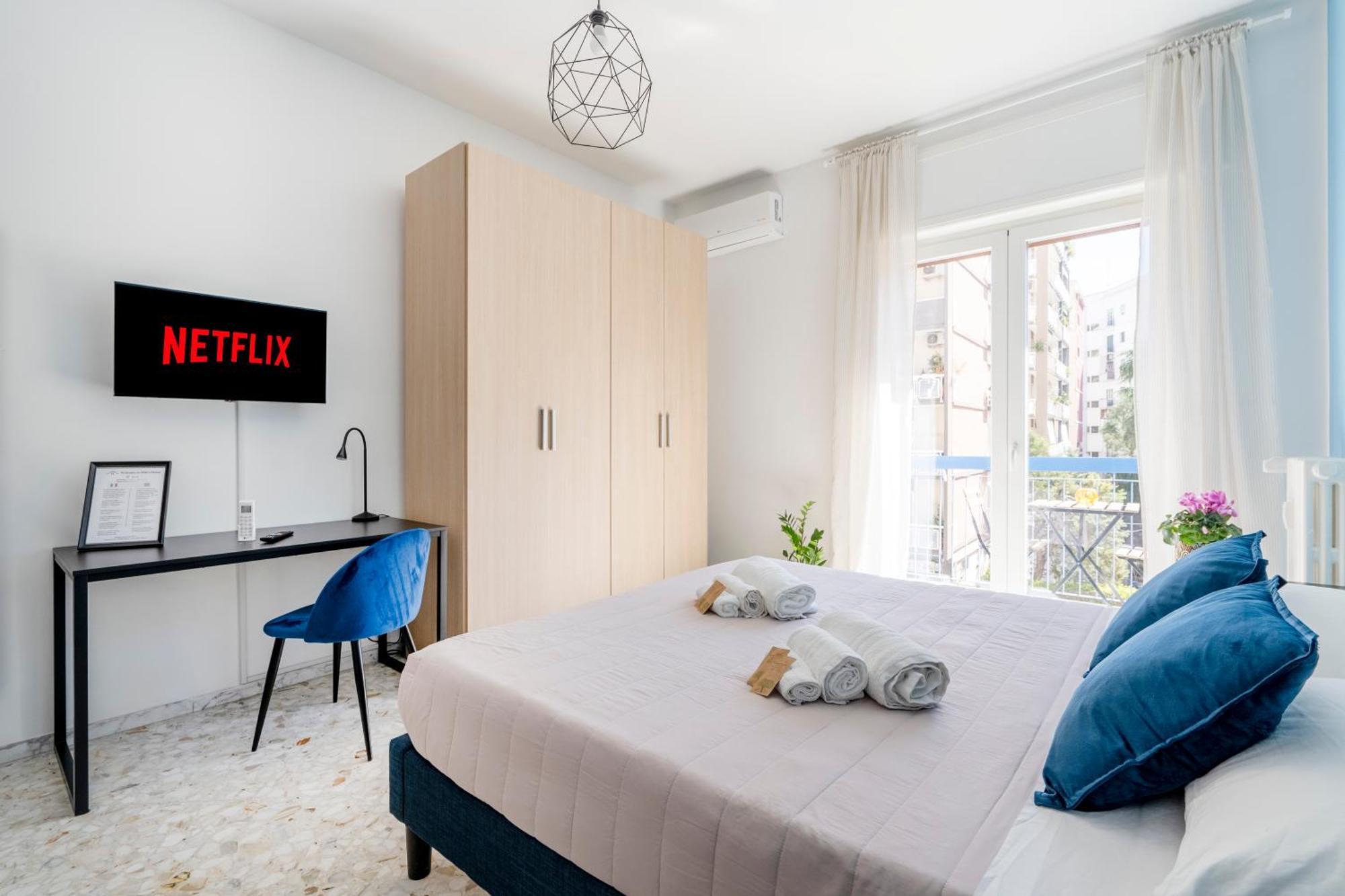 Miki'S Home - Central Rooms Bari Bagian luar foto