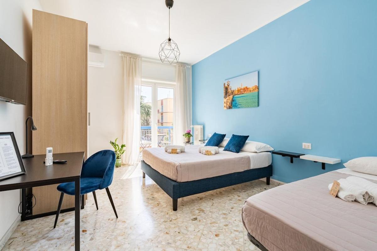 Miki'S Home - Central Rooms Bari Bagian luar foto